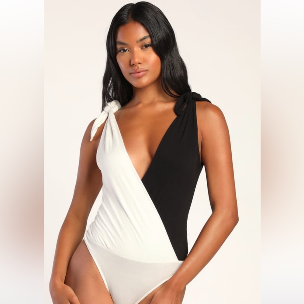 Lulus Opposites Attract Black and White Tie Strap Bodysuit XS